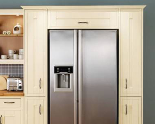 Larder Units and Bridging Unit with Lamona Deluxe Frost Free American Fridge Freezer