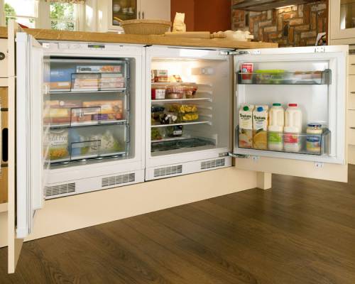 Lamona Built-Under Integrated Larder Fridge and Freezer
