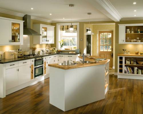 Greenwich White Smooth Traditional